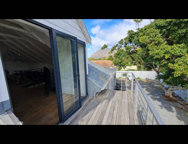 220M² RETAIL SOLD IN TOKAI